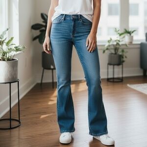 Hollister Flare Jeans in Classic Blue
